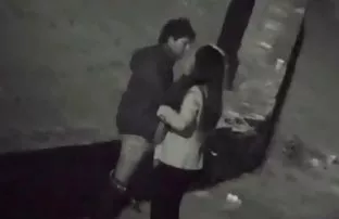 XXX વાવેતર પર એક સભ્ય મોટા બોબલા વાળી મહિલા mulatto