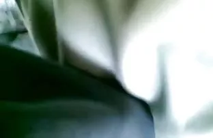 XXX સોનેરી ધીમેધીમે sucks અને ગળી જાય છે