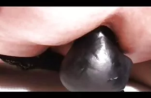 XXX ગર્લફ્રેન્ડ સાથે જોડાયેલું છે અને આશરે fucked ચેર પર