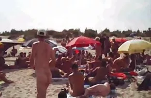 XXX યુવાન Masturbates બાથરૂમમાં