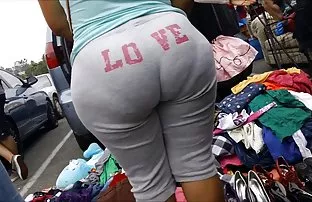 XXX દાદા ઘડિયાળો તરીકે બે બળાત્કાર તેના